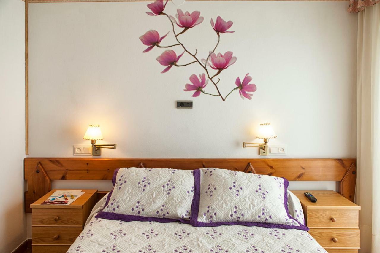 Hotel La Casa Del Abuelo Tapia De Casariego Extérieur photo